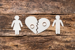 Lebensversicherung bei Scheidung: Erfolgt eine Aufteilung der Versicherungssumme? 